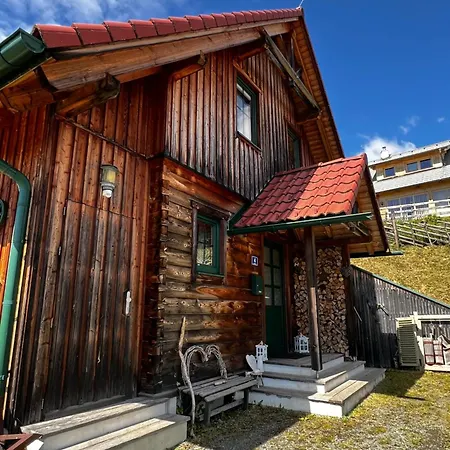 בקתה Mit Sauna Und Hot Tub *